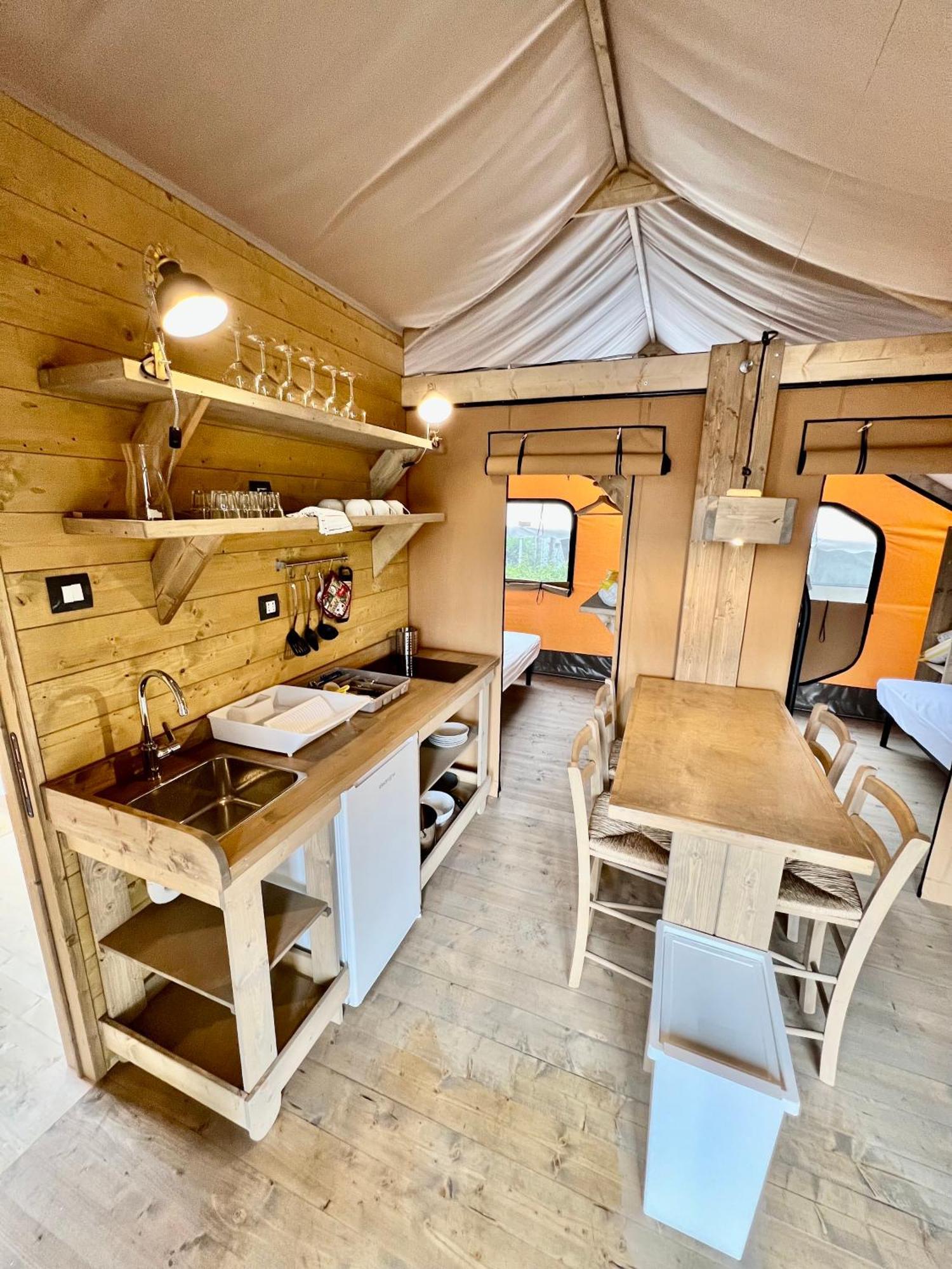 Glamping Camping Rivabella 莱科 外观 照片